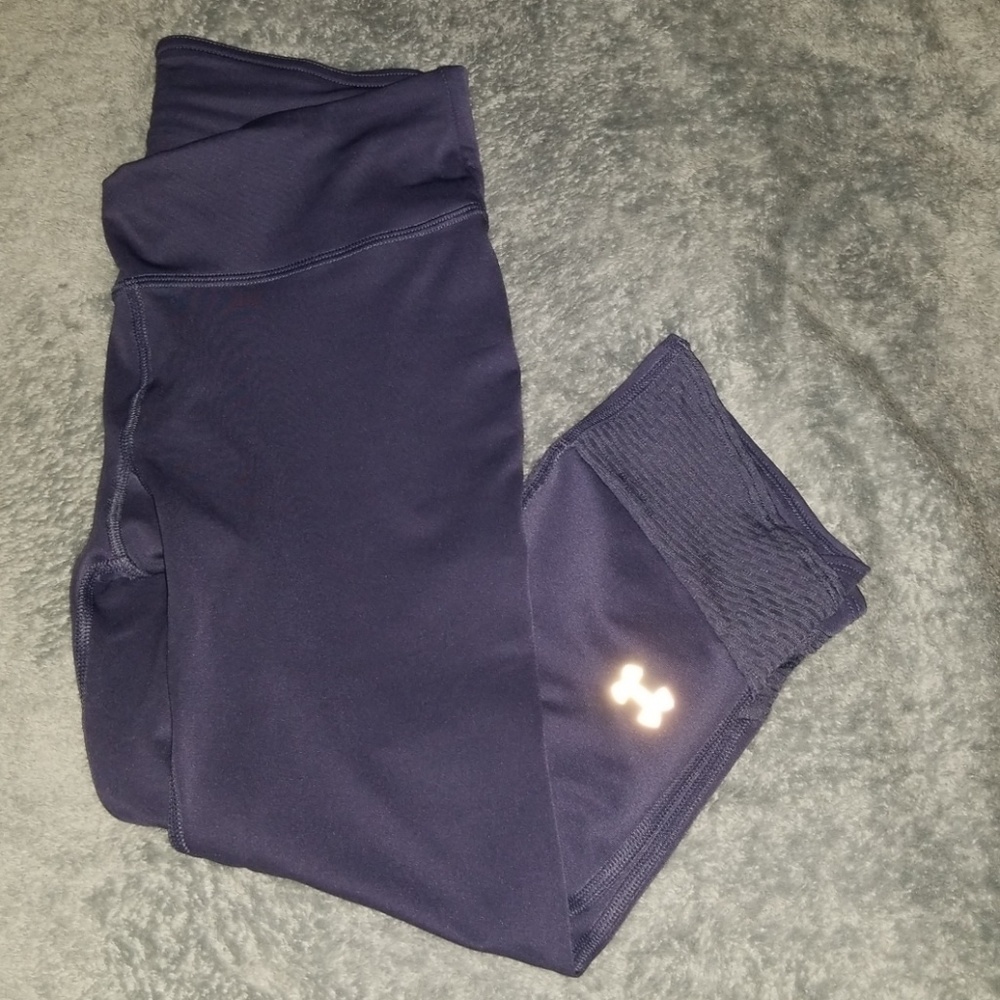 Under Armoue capri leggings size small